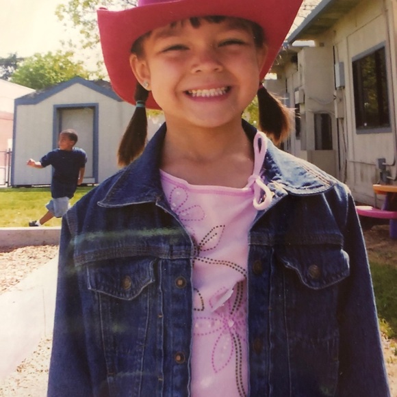 Meet your Posher, Madison - Picture 4 of 8